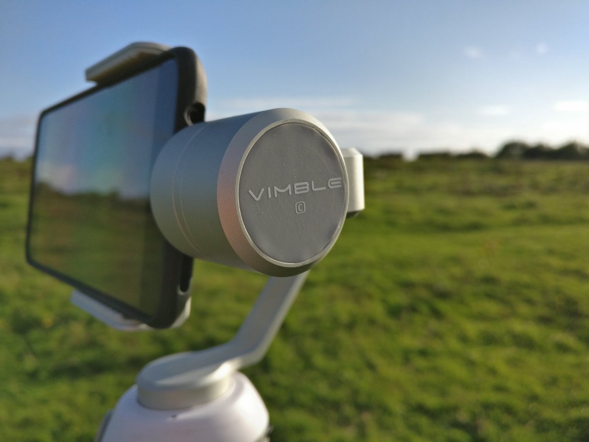 OfficialMr_West's tweet photo. Subject of today's video - the awesome @feiyutech #vimblec gimbal 👍👍 https://t.co/jARAdk9u4P