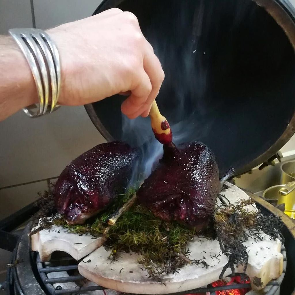 Juniper smoked mallard prepping for tonight's private dining 
#feraatclaridges #mallard #gameseason #autumn #junip… ift.tt/2xaRfJD