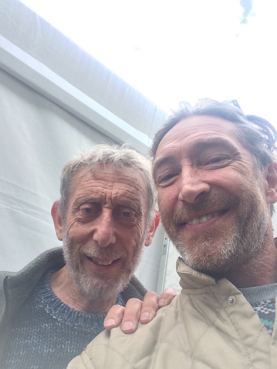 mikegarry's tweet photo. an honour to feel this mans hand on my shoulder @GoodLifeExp2014 @MichaelRosenYes
an ambassador of imagination and a performer like no other https://t.co/JMVsQYoKW4