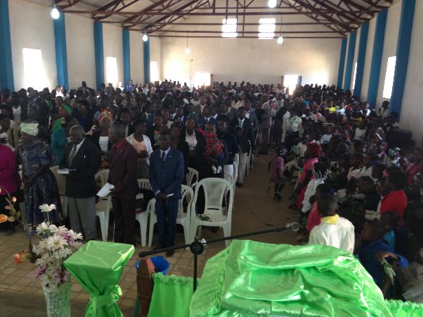 WitnessGetuie's tweet photo. #NetACT recently visited Dôndi seminary in the Huambo Province of #Angola. The three hour church service was attended by more than 1 100 ! https://t.co/wyD29Za6yY