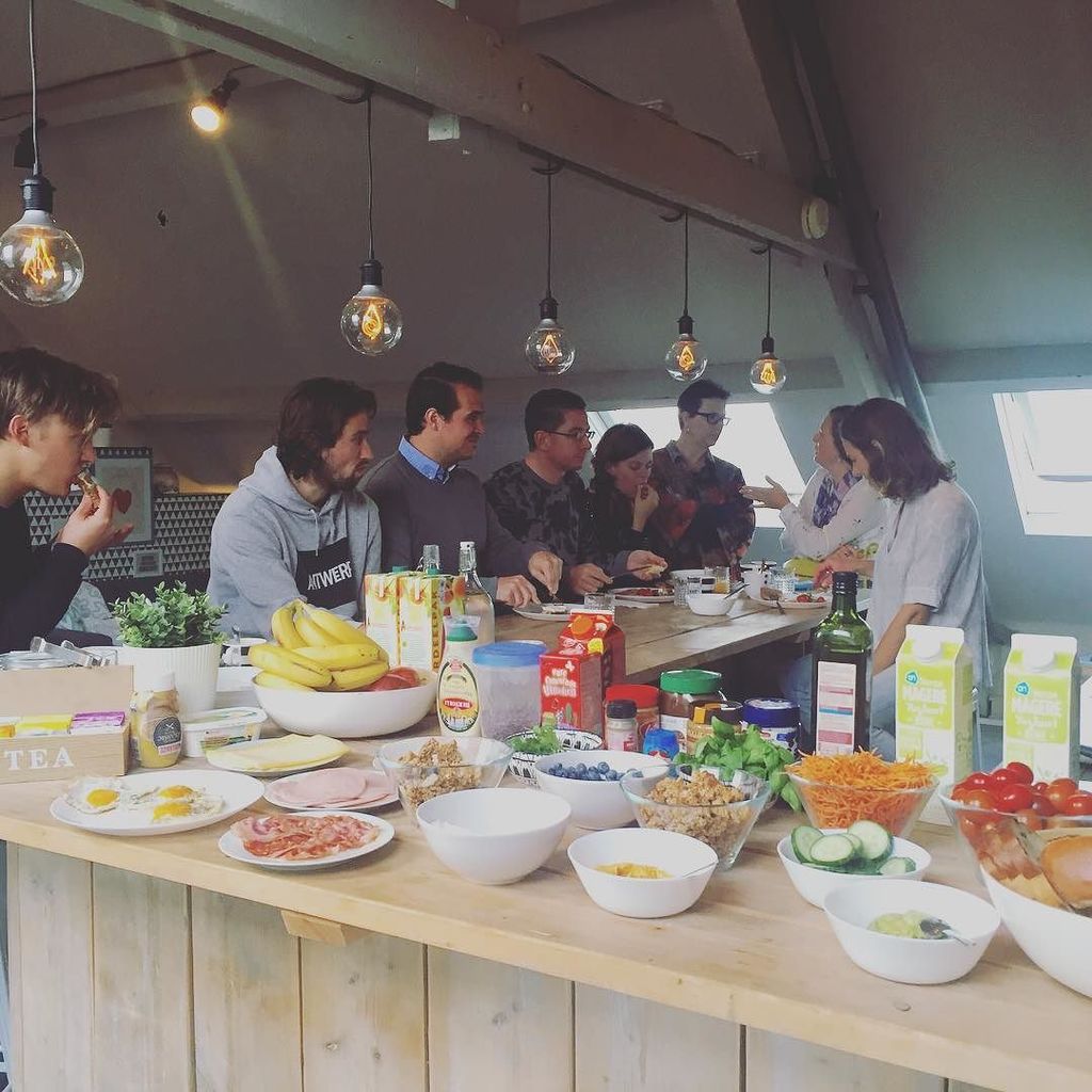 houseofape's tweet photo. ★ MONKEY MORNING SESSION 🙈🙊🙉 ★ #weareape #howapeareyou #businessnetwork #houseofape #coworking #apeacademy #apecom… https://t.co/39n6H9046P https://t.co/eo5K8Bm6Pv