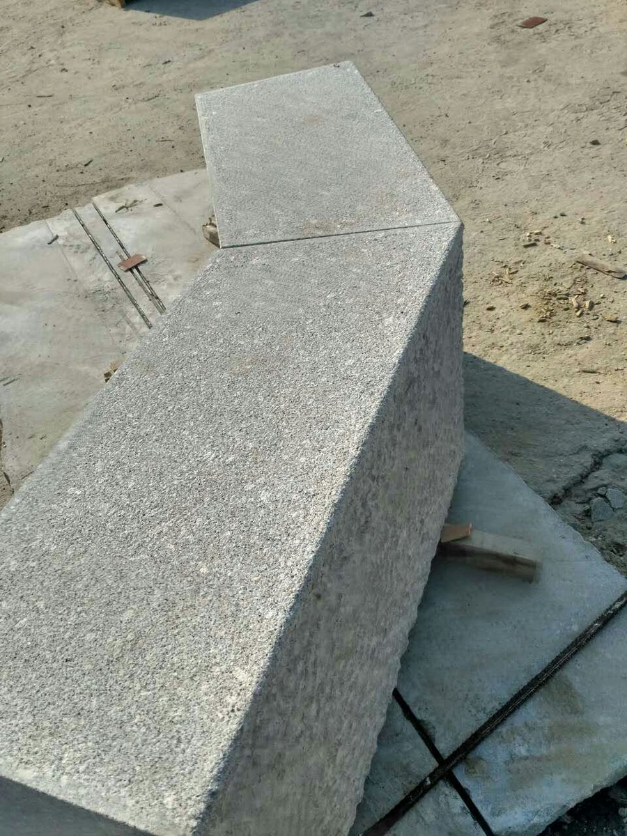 info76071566's tweet photo. G375 grey granite border and corner stones to Europe, flamed top and punched sides finish. we are special natural stones supplier. https://t.co/B15LLftqvi