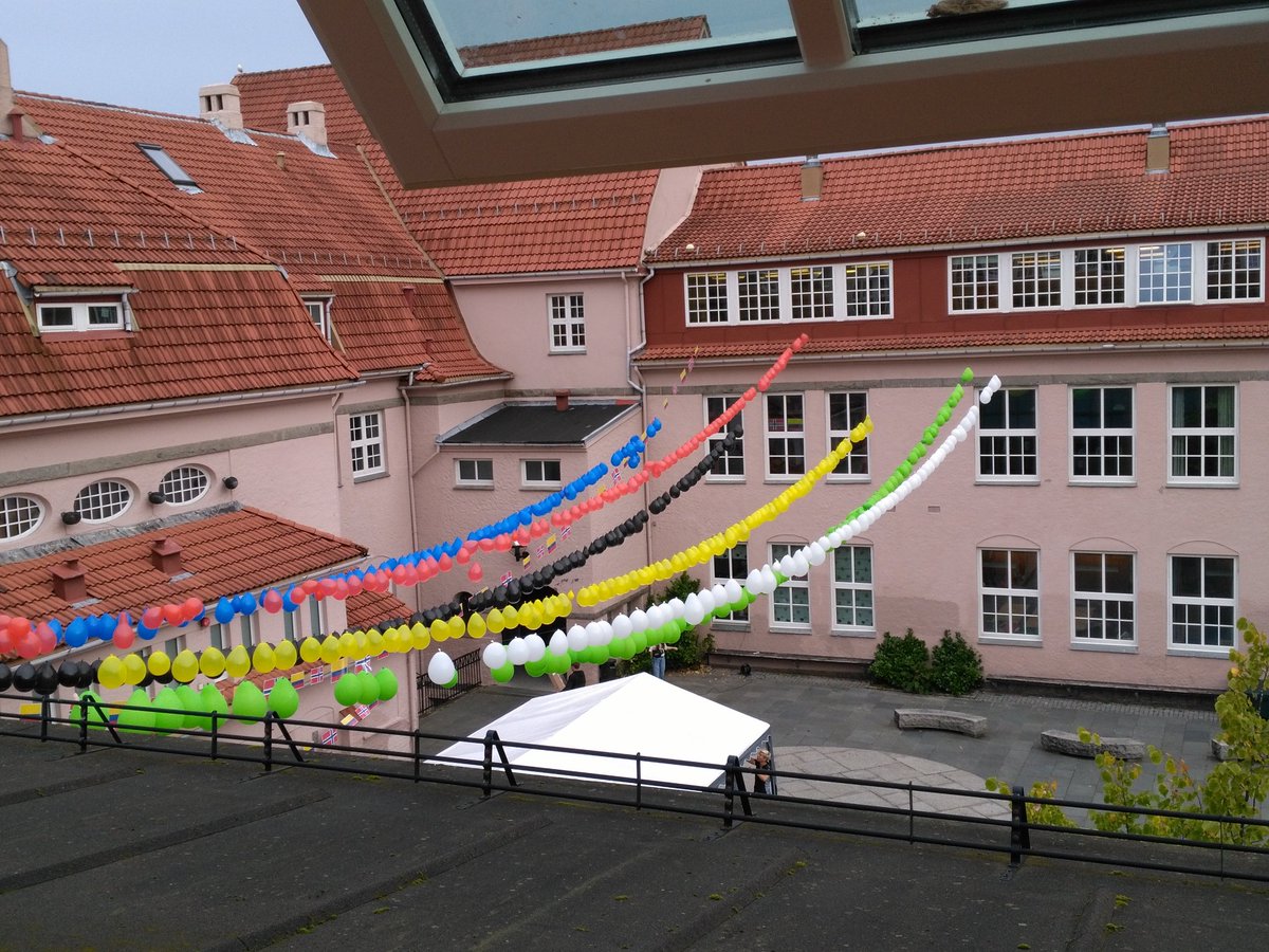 Colours of <a href="/UCI_cycling/">UCI</a> at Rothaugen school #rotcycling #Bergen2017 #2vm