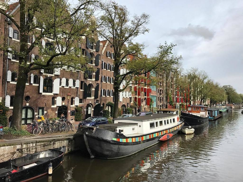 DutchProQuo's tweet image. #amsterdam 
I'd like to live in a houseboat now please ift.tt/2yjgGsO