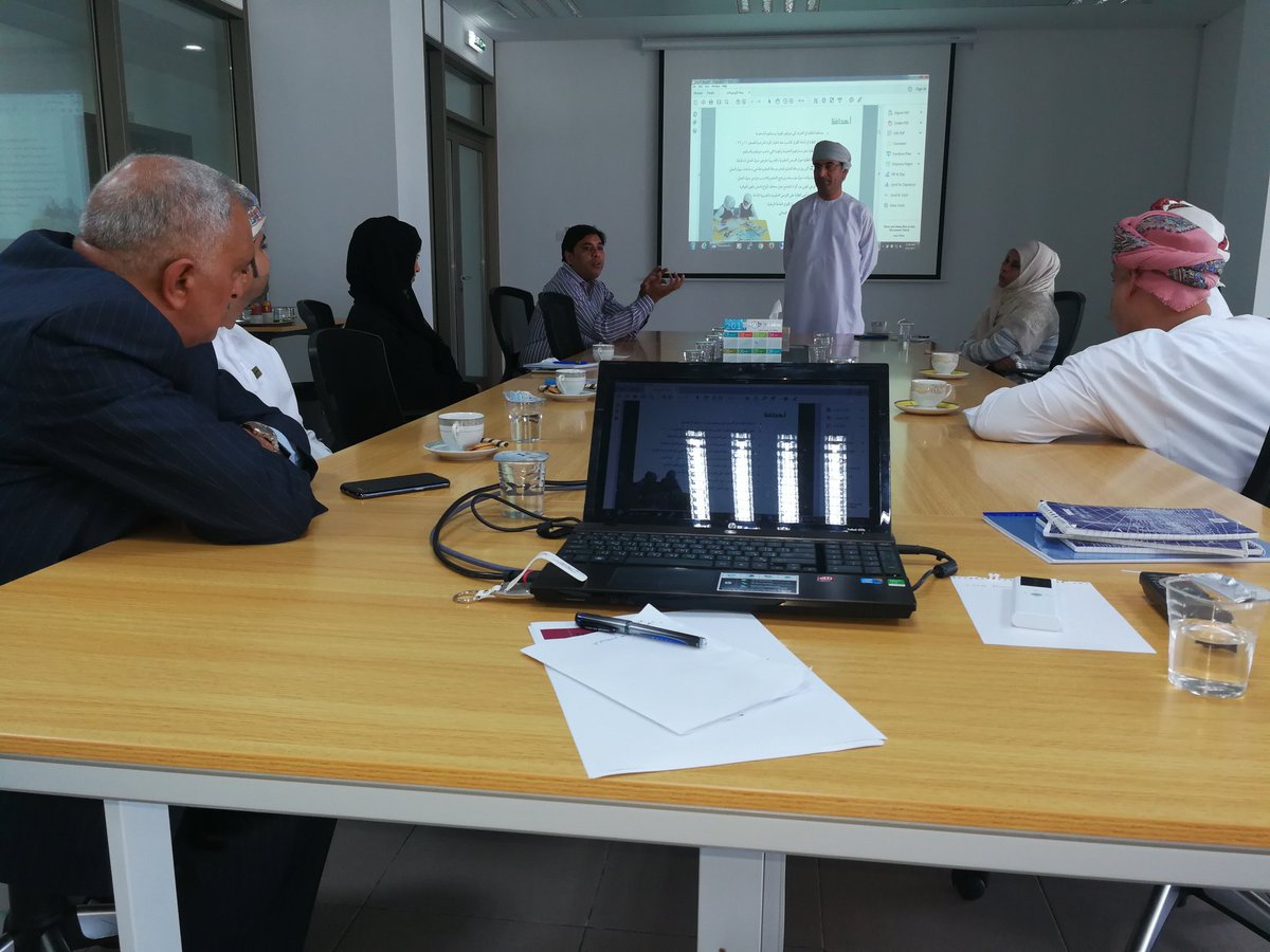 لقاء المركز مع جامعة البريمي للتعريف بالخدمات التي يقدمها ومناقشة أوجه التعاون بين الجانبين
#المركز_الوطني_للتوجيه_المهني
