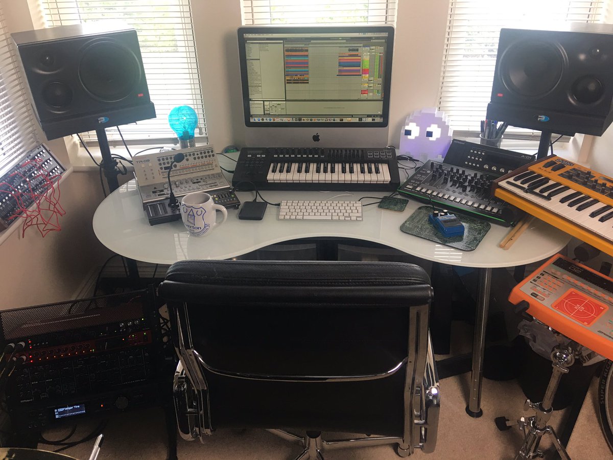 craigblundell's tweet photo. Two days working for Roland Japan #sounds #makingaracket #drummers https://t.co/LAoWpbS1KD
