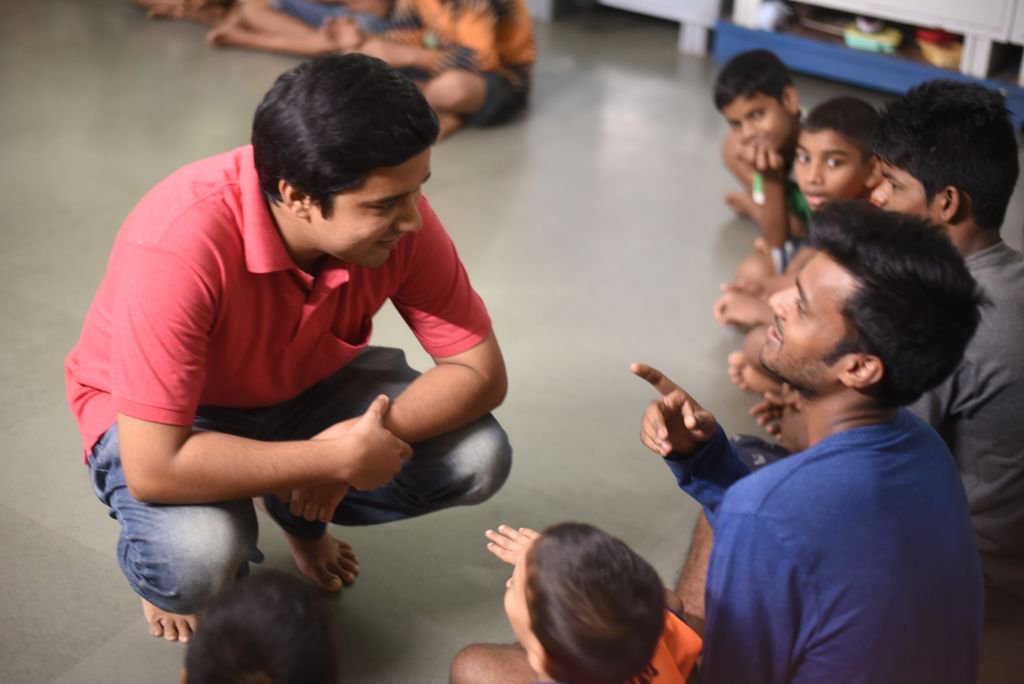HolidayInnMum's tweet photo. As part of #IHGFoundationWeek we visited Sneha Sadan, the NGO. Check out the #fun moments
#LifeAtIHG #anIHGhotel #hotel #hospitality #Mumbai https://t.co/SXq4Q4G8Mf