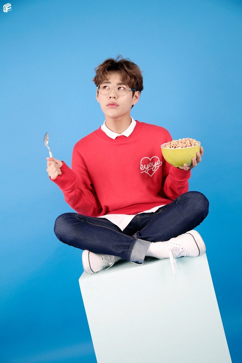 IMFACT_UPDATES's tweet photo. (PICS) #IMFACTORY Part.5 Photo Book Open disclosure images : #TAEHO #SANG
#임팩트 #제업 #이상 #지안 #웅재 #태호 https://t.co/ffBBg9ztt0