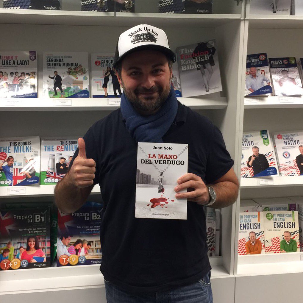 juansolocomico's tweet photo. El gran @imalbertoalonso recomendando La mano del verdugo. Mañana estaré con él en #TSWNN @GrupoVaughan a las 10:30
https://t.co/JQucHTn3Rw https://t.co/PsoaJvTUgW