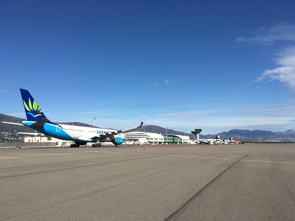 lfkb_icna's tweet photo. @ginieb #aircaraibes #carline #lfkb https://t.co/3GbCk1GwdP