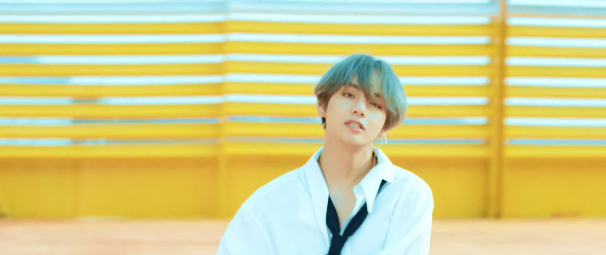forv_TH's tweet photo. ณ จุดๆ นี้แล้ววิญญานหลุดออกจากร่างแล้ว 😱 #DNA #LOVE_YOURSELF https://t.co/RywC4QnybN