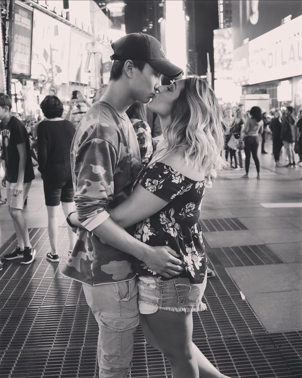 _isabellayun_'s tweet photo. if we don't take a kissing picture anywhere we go then did we really go? lol https://t.co/ZsJhZsXDnc