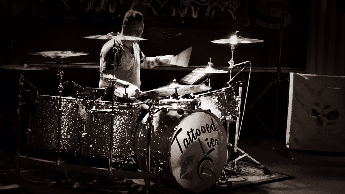 RickMailhiot's tweet photo. Love these @PearlDrumCorp #mastersmaplecomplete drums! https://t.co/qYF3yQgD3a