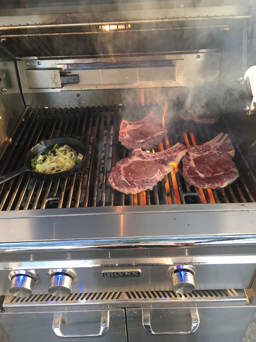azbbqfireplace's tweet photo. Live Update: Downtown Tucson, AZ. Operation GrillOut: Ribeye Azteca's w/ onions &amp; jalapeños on the Lynx Professional gas grill. #lynxgrills https://t.co/GVSturMOX7