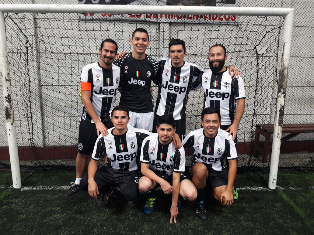 NoiseFC's tweet photo. @GilAle89 @joeargut @Gatomanzer @sonnycl08 @rogerbrod @Chitomancer @masr1591 ¡Excelente partido muchachos!
#MandeNoise 💪🏼🏁 https://t.co/088jwlUKoG