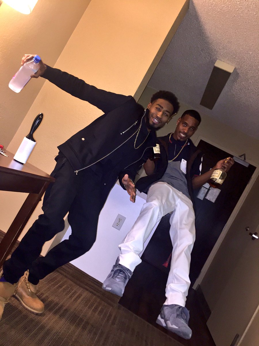 GFrankTF's tweet photo. Real Wavy , Real Flavy on u hoes https://t.co/lPJYyLI6Pc