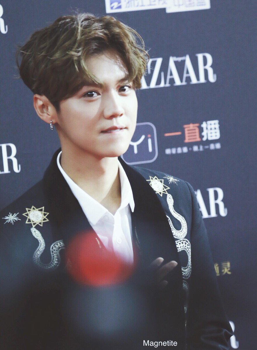 Magnetite1220's tweet photo. #鹿晗 #luhan preview😍 https://t.co/qgjJtAYbsg