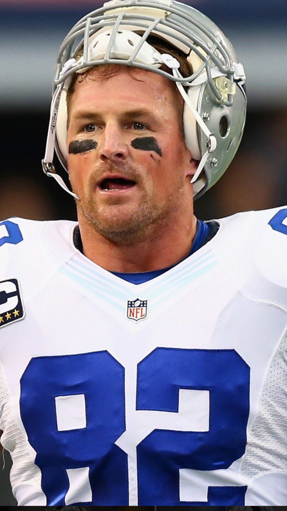 michaelirvin88's tweet photo. Congrats 2 @JasonWitten on @dallascowboys Record! U have earned it &amp; NO 1 deserves it more. WE ALL HONOR YOU!!! https://t.co/fwlLqUgKEF