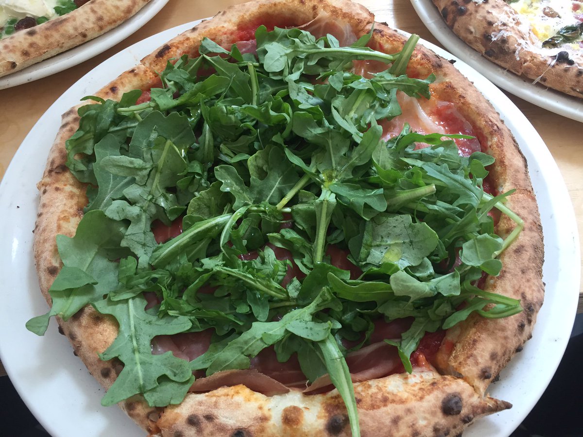 restoenligne's tweet photo. C'est quoi le Pizza Fest 2017 ?
https://t.co/Sg5uUJqxMq https://t.co/Xx1YGWaVAJ