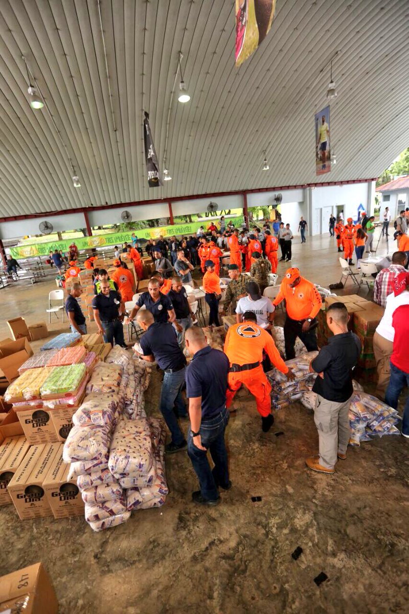 JC_Varela's tweet photo. Agradezco a todos los panameños por la solidaridad demostrada; sigamos apoyando a nuestros hermanos de Cuba y el Caribe. #PanamáCoopera https://t.co/bLi6gXSxdg
