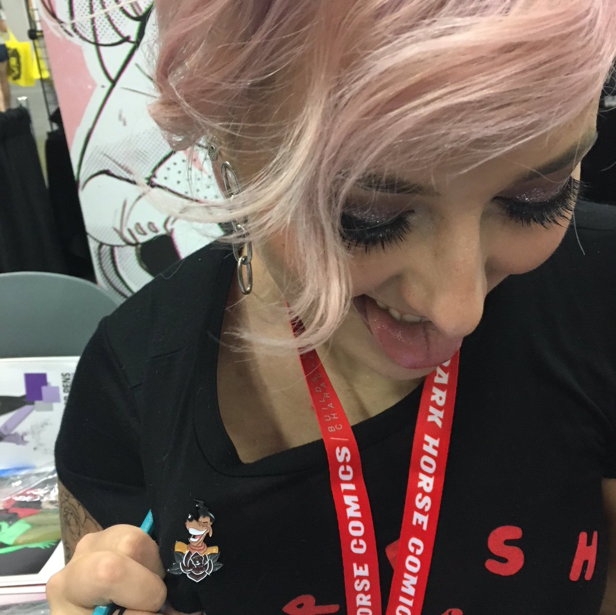 shittybonmots's tweet photo. Just showed my roommate @babsdraws w/ her Powerline pin and she squealed ๐#RCCC17 https://t.co/Du5qBKc11Y