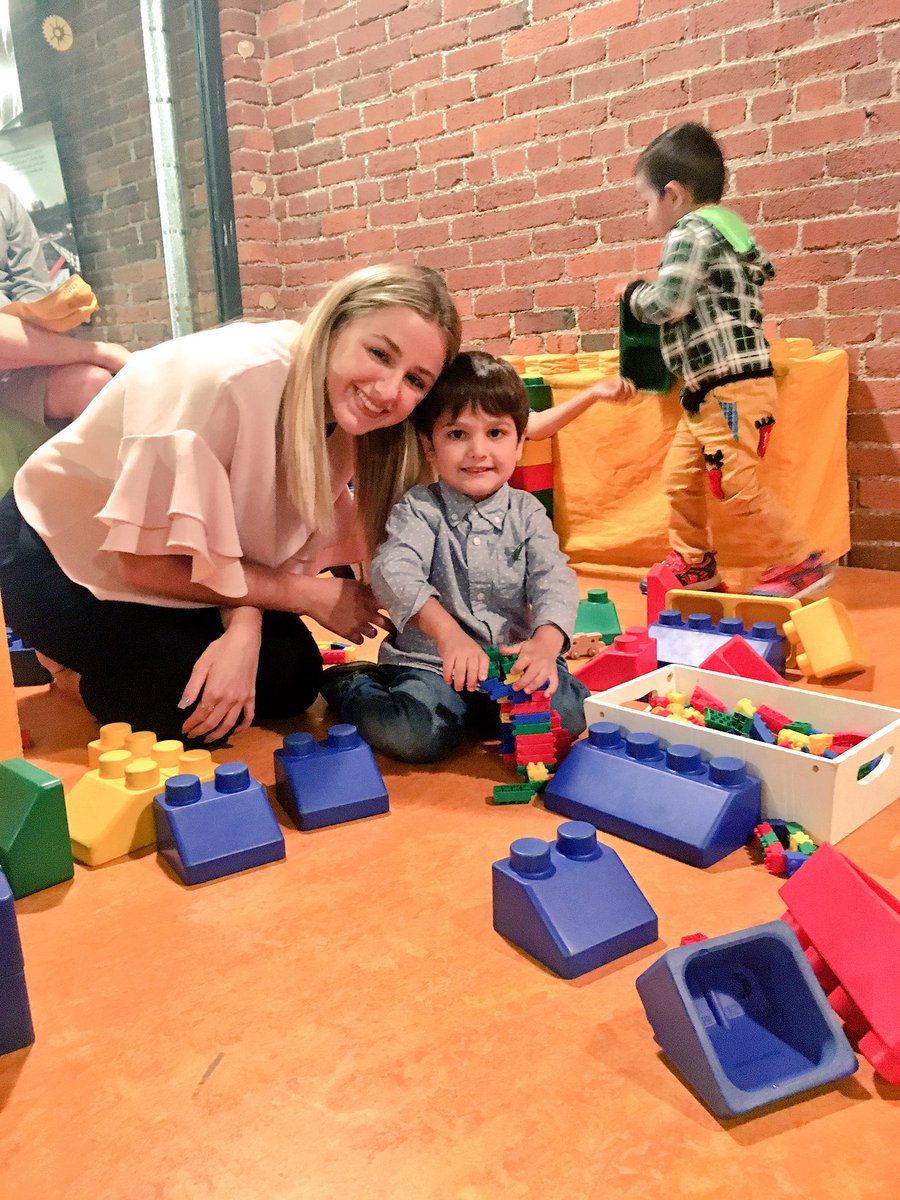 tmoorepr's tweet photo. Share a little kindness. Thanks @helloneighborhq @ChloeLukasiak @ChristiLukasiak! #jointogether #WithRefugees #peaceday https://t.co/lMtmajO8mR