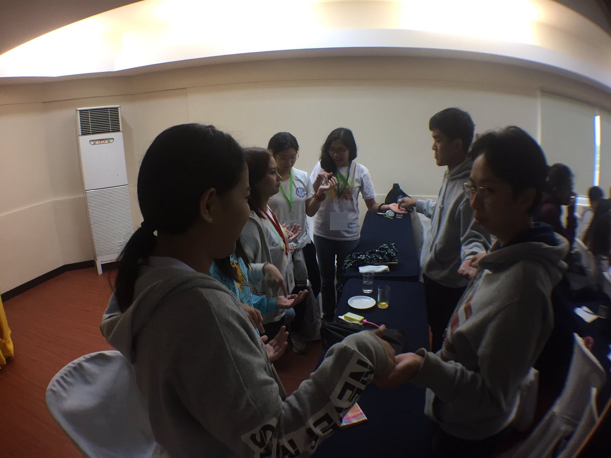 UST_CESC's tweet photo. Now happening: Coalesce participants recalling the activities that had happened in the past 2 days
#CESCoalesce #OneCESC #LTSEduc https://t.co/2XGZXt3tYp