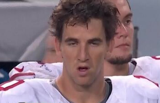 BleacherReport's tweet photo. Oh no, Eli. https://t.co/aZ3zAKDg2N