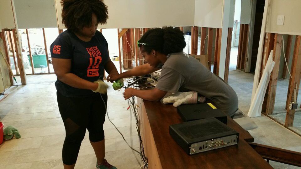 impact_tloa's tweet photo. Impact Chapters coming together to serve the Houston community after Hurricane Harvey this weekend #ImpactHouston https://t.co/F12XfO8zxf