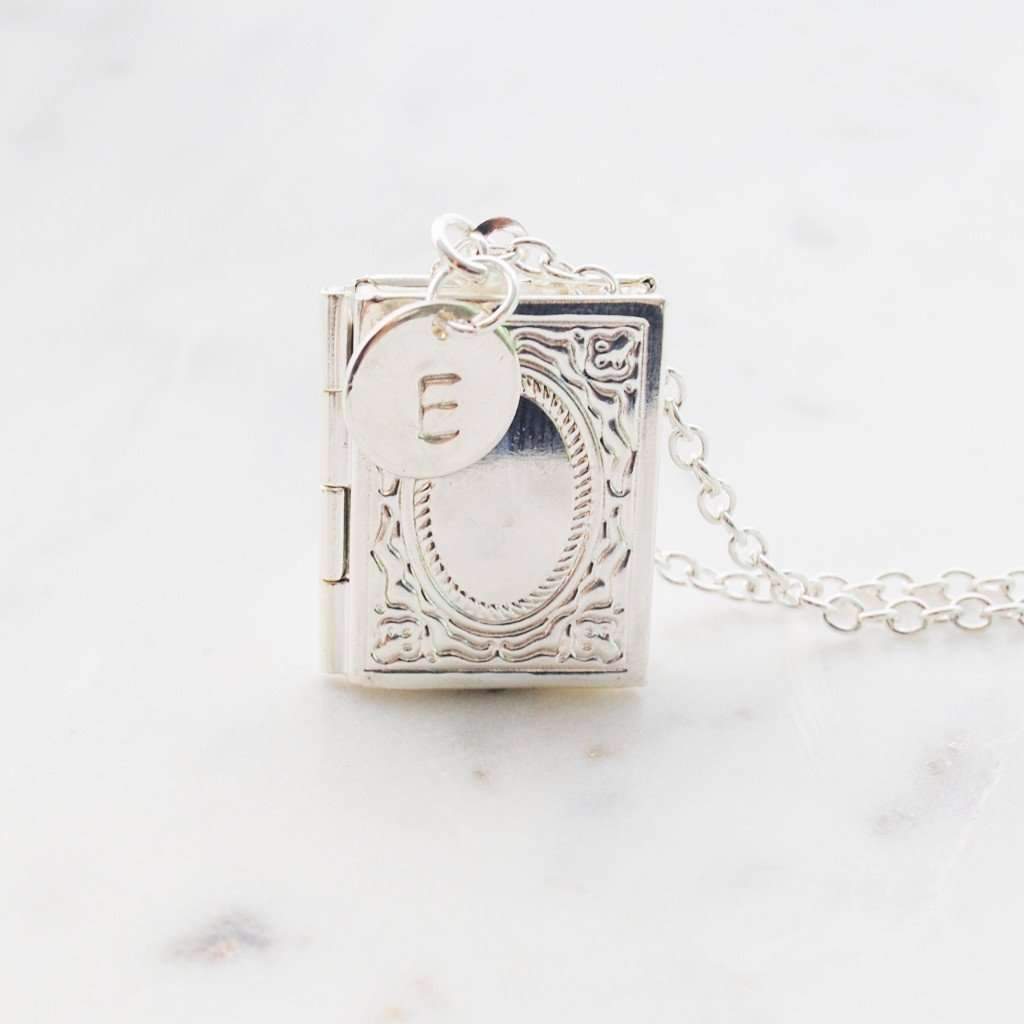 Wellreadstoreau's tweet photo. Personalised Book Locket Necklace (Silver or Antique) 
➤ https://t.co/inqfmbTtZ0 https://t.co/vj7ri0yxNd