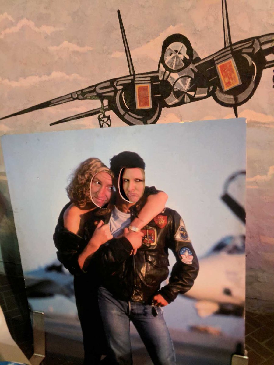 JenFellFox's tweet photo. Life Advice 101: Marry someone who is readily willing to be as weird as you. Trust me on this. 😂 #KansasCityBBQ #TopGunBar #SanDiegoWeekend https://t.co/1KVH8TxMhK