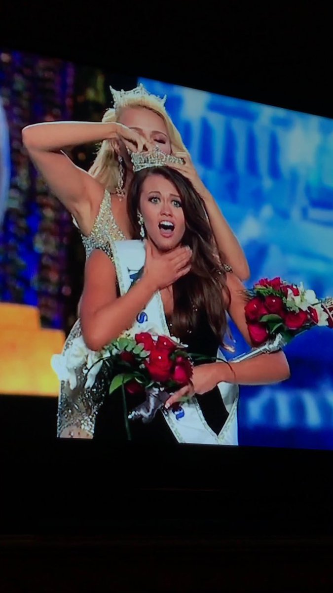 I've waited my whole life to watch Miss North Dakota get crowned Miss America and it finally happened tonight. So proud❤️ #MissNorthDakota