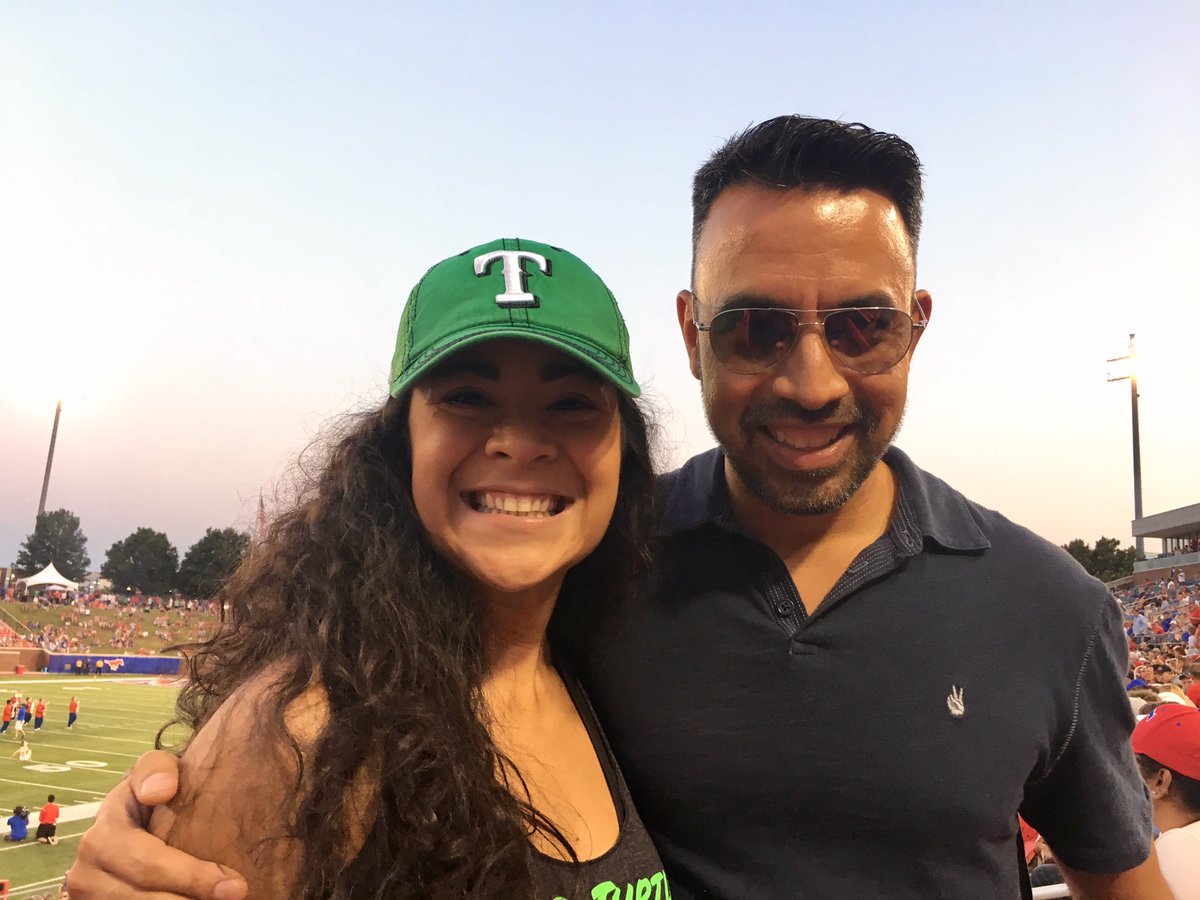 tonymata777's tweet photo. Love my sister! https://t.co/ep2iksUbeR