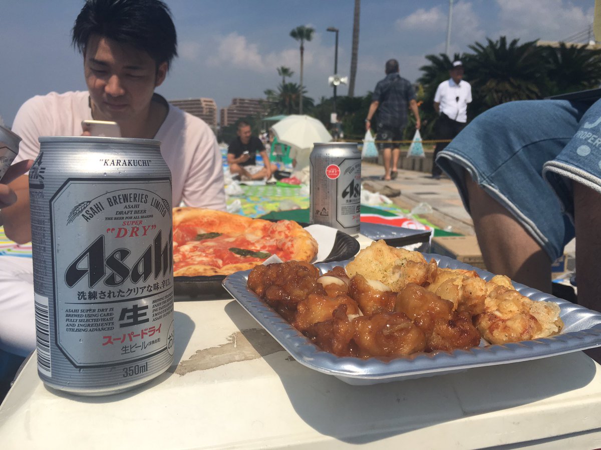 kaka223328's tweet photo. 昨日は香椎の花火大会へ🎆

昼の12時から場所取りで
めちゃめちゃ日焼けしたけど、

最高に楽しい1日でした💁✨

誘ってきてくれた人ありがと💕 https://t.co/bQiN7kaDXK