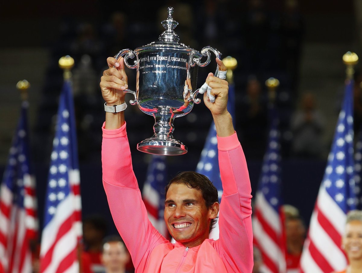 IbholaDeportes's tweet photo. Tenis 🎾| #USOpen Rafael #Nadal se consagró campeón tras vencer 6-3, 6-3 y 6-4 a Kevin #Anderson. 16to título de Grand Slam para el español. https://t.co/YOcOHgs70I
