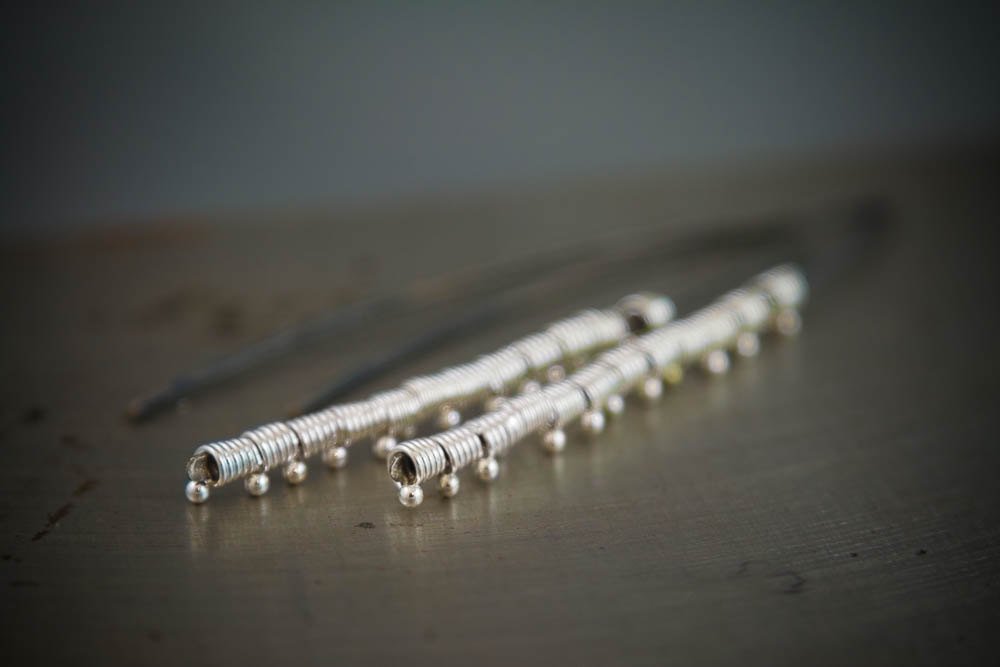 v2designworks's tweet photo. Silver Wrapped Modern Threader Earrings, Silver and Black Earring https://t.co/tiDCZ3gbTg #jewelry #ThreaderEarring https://t.co/NGZmQpXCGr