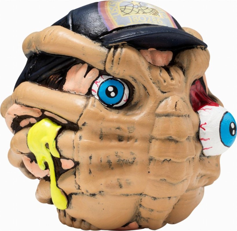 全長約10センチのぐにぐにボディ。アメリカのキッズ達を中心に大ブレイクした伝説の「マッドボール」。今で言う「ギーク」なこのマッドボール、ホラーシリーズの製品サンプル画像がついに公開です！レザーフェイスやフェイスハガーがこのように！
mamegyorai.co.jp/net/main/maker…