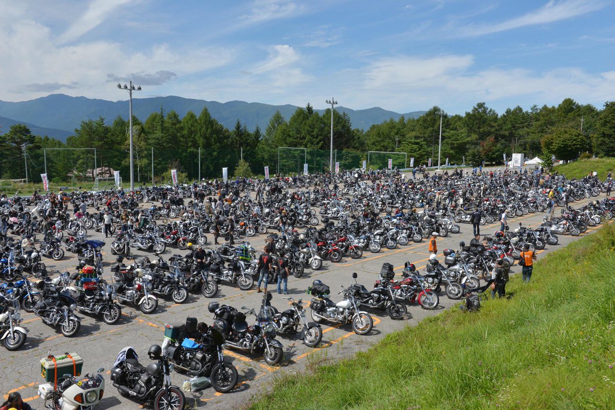 yamaha_bike's tweet photo. 9月3日(日)に開催した #スターミーティング に北海道長野九州3会場で
・スターシリーズ1,380台
・スター以外の二輪車655台
・来場者数2,325人
と、たくさんの方にご来場いただき、本当にありがとうございました★
https://t.co/IXxrAOuLt6 https://t.co/5qflZmA7Jm