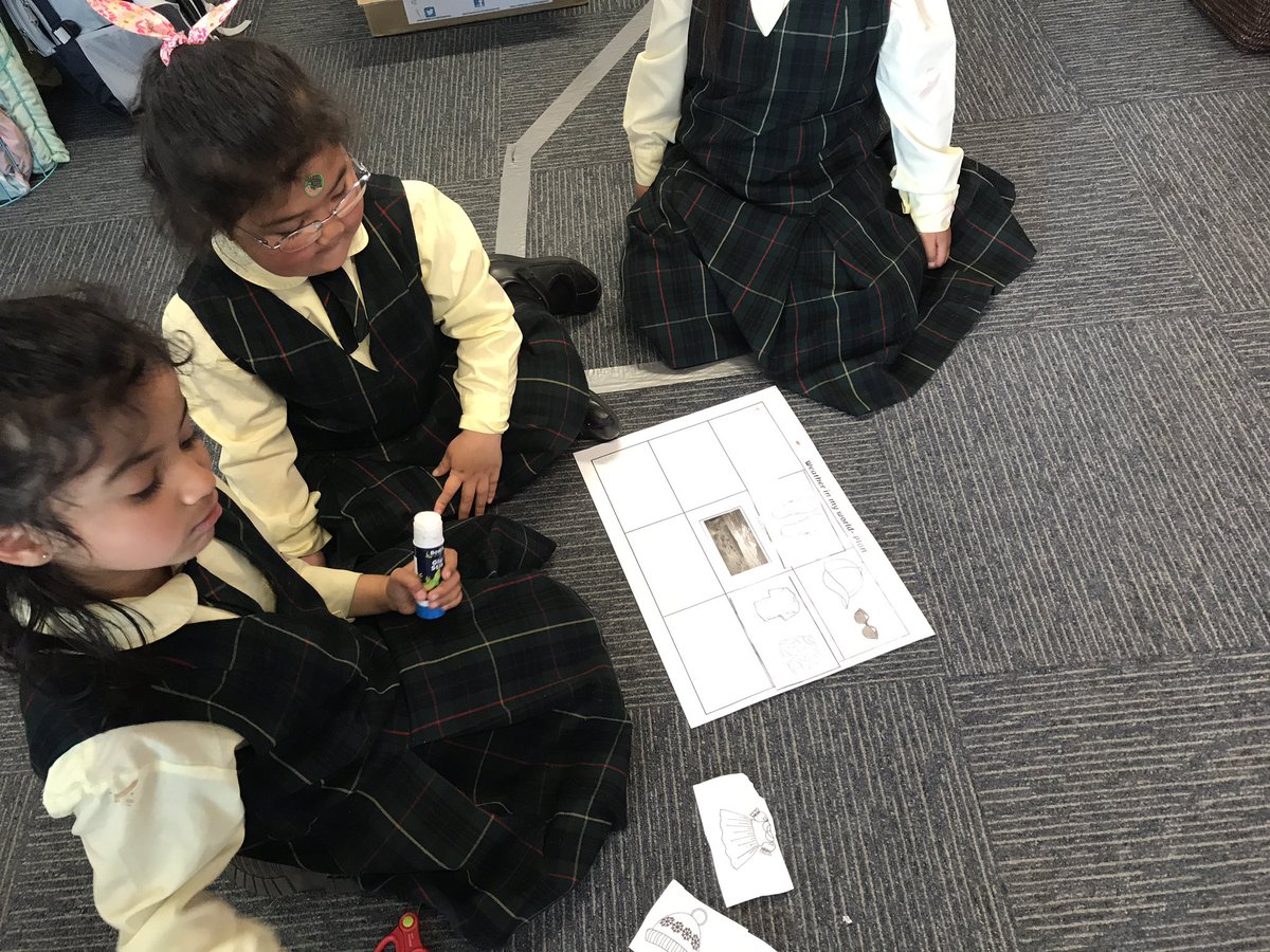 staidans_kindy's tweet photo. Kindergarten busy planning for their PBL project weather in our world #StAidansRH https://t.co/zfjimyoVyV