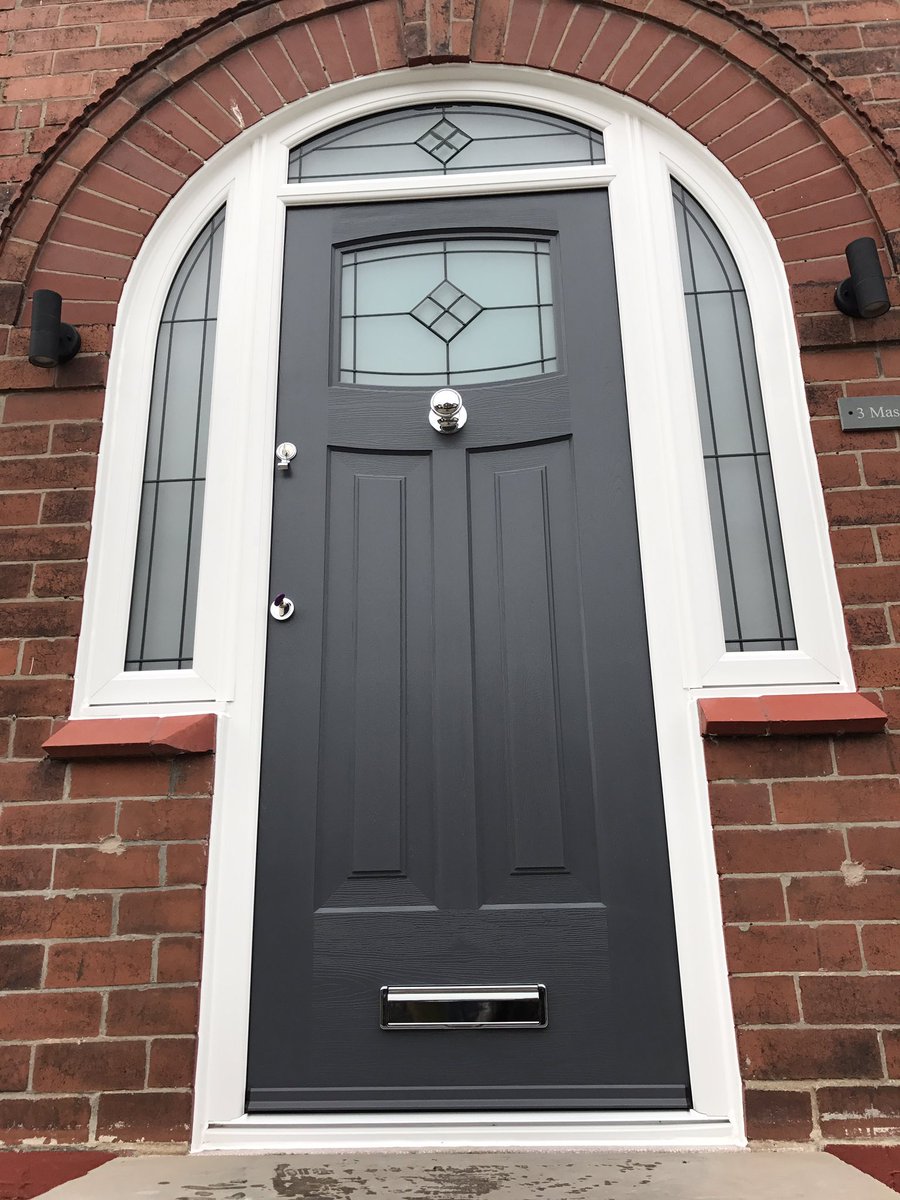 wallgatewindows's tweet image. Made up with our latest bespoke @rockdoorltd installed by @wallgatewindows for your share and inspire competition!
