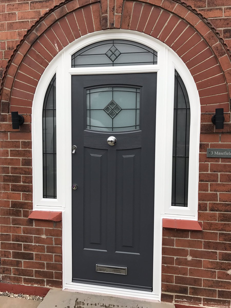 wallgatewindows's tweet image. Made up with our latest bespoke @rockdoorltd installed by @wallgatewindows for your share and inspire competition!