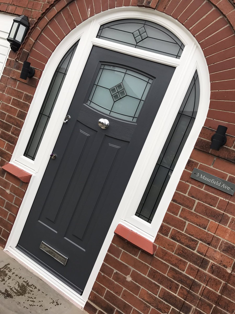 wallgatewindows's tweet image. Made up with our latest bespoke @rockdoorltd installed by @wallgatewindows for your share and inspire competition!