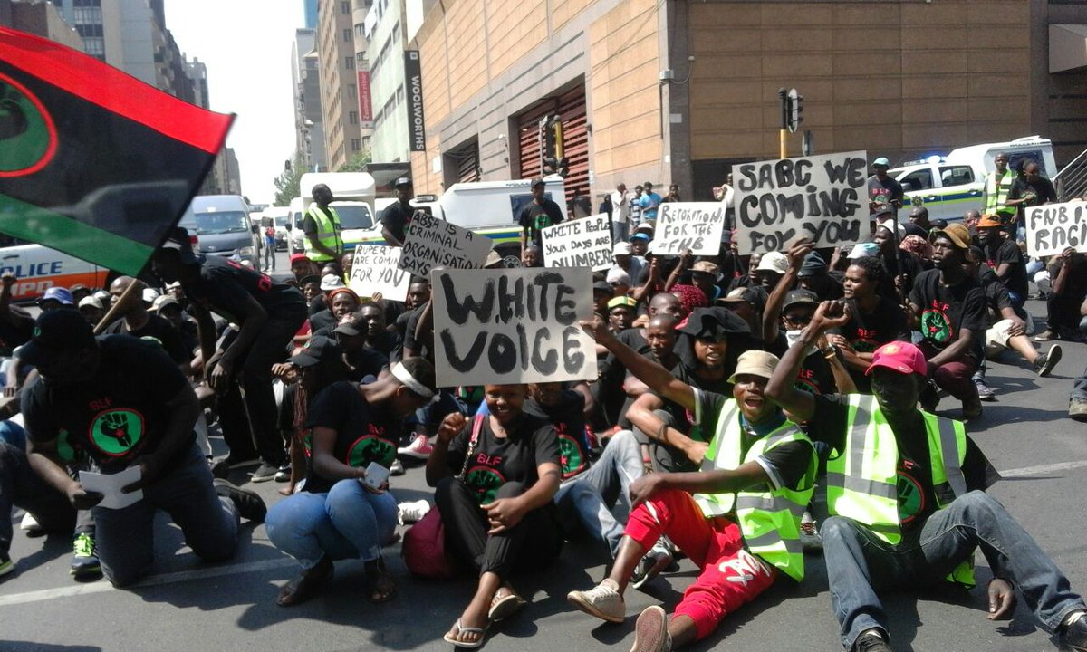TheeMartyrVoice's tweet photo. #FNB4 @Black1stLand1st Blocking the road at jozi CBD 
#BLFwantsBlackBankNow https://t.co/Gt2EwEFT8O