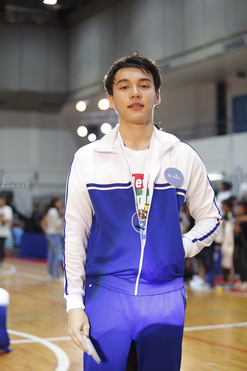 KaopunSpace's tweet photo. {10/09/17} #projectSgames 🏐 คนหล่อ(เพราะย้อนแสง)2017😛 @pun_ttatch 💗 https://t.co/GOqc4bcJlq