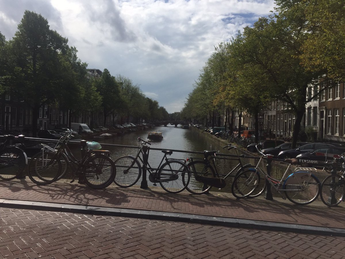 msCarolineBates's tweet image. A refreshingly different walk to work today #amsterdam #esomarcongress #datafit excited for the day ahead