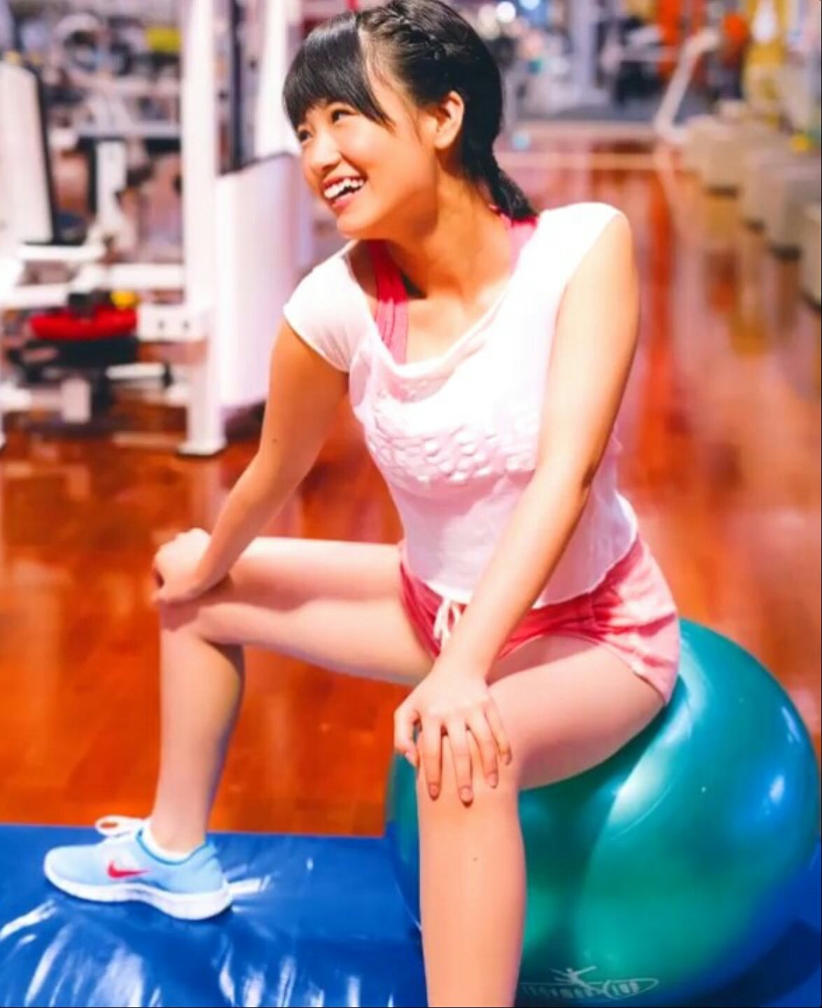モコ　　朝長美桜セット F_IGnvkbsAAkYMb.jpg