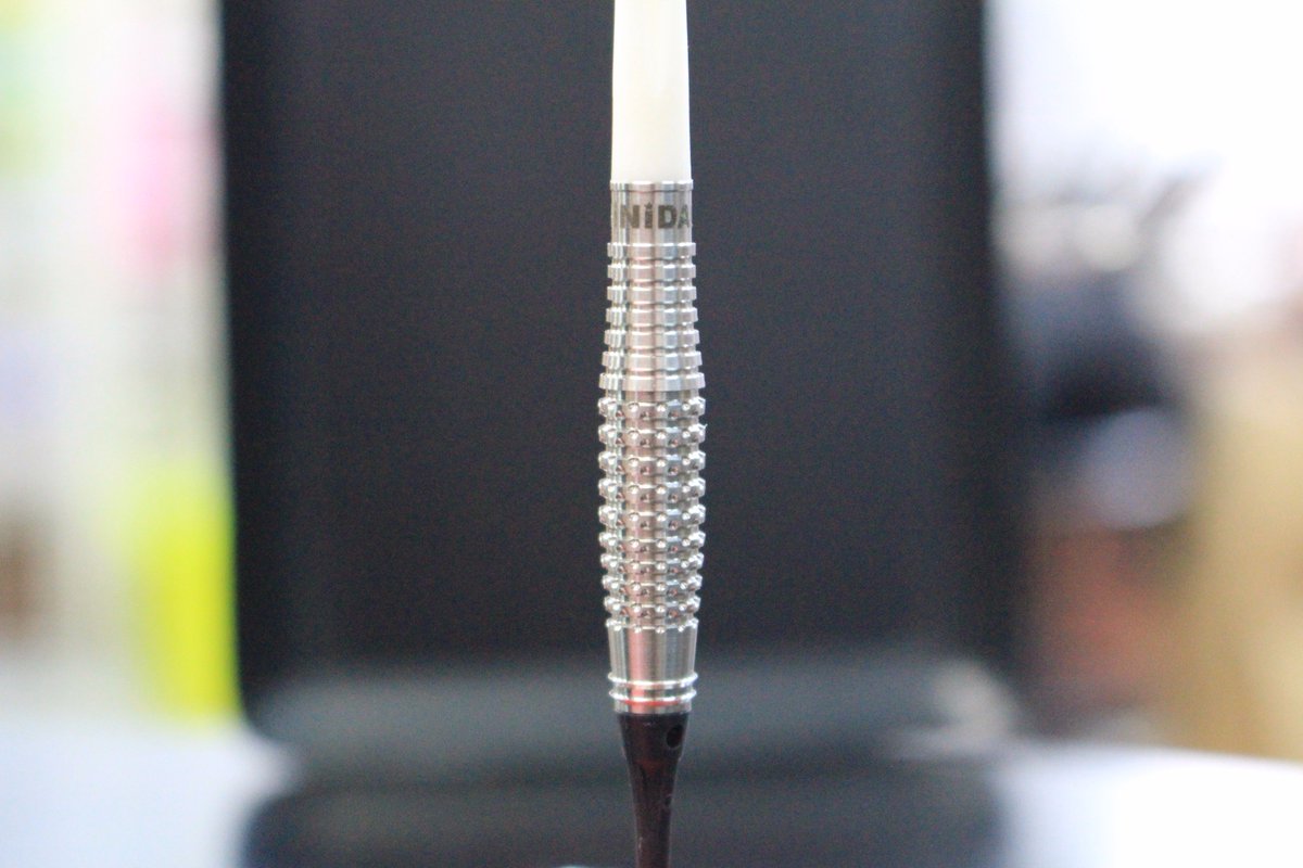 ike_bushidarts's tweet photo. 【LOPEZ4サンプル入荷!】
どうも!さとつんです!昨日の激闘を制した浅田斉吾選手の4thバレルLOPEZ4のサンプルを入荷しました!一眼レフで撮ったからめちゃめちゃ綺麗にw20gの安心感とグリップ感をお試しあれ!
#ダーツ #トリニダード #浅田斉吾 #LOPEZ4 https://t.co/sPozmu5mGw