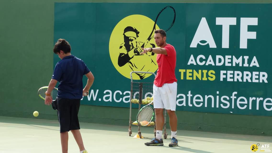 ferreracademy's tweet image. Únete al #AnnualProgram y disfruta en #AcademiaTenisFerrer de lecciones individuales para llegar a lo más alto. #ATF #tenis #Javea #Benidorm