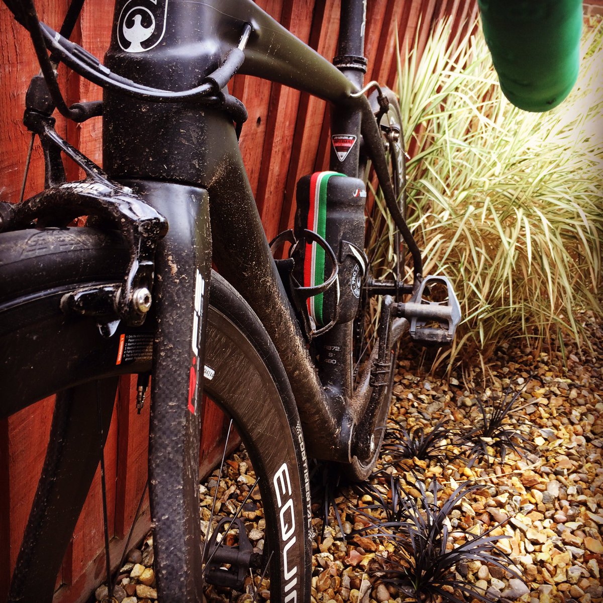 andy1max's tweet image. Rubbish week of training so thought I'd enjoy a couple of hours on the road, then it rained! Coffee stop was good though☕️ #winteriscoming