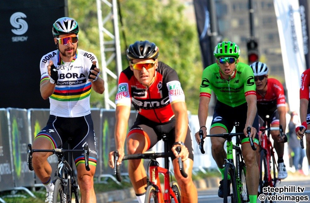 laflammerouge16's tweet photo. Sagan after the finish clapped Van Avermaet and the others for not having cooperating in catching the breakaway #GPCQM https://t.co/NoFtL33nIC